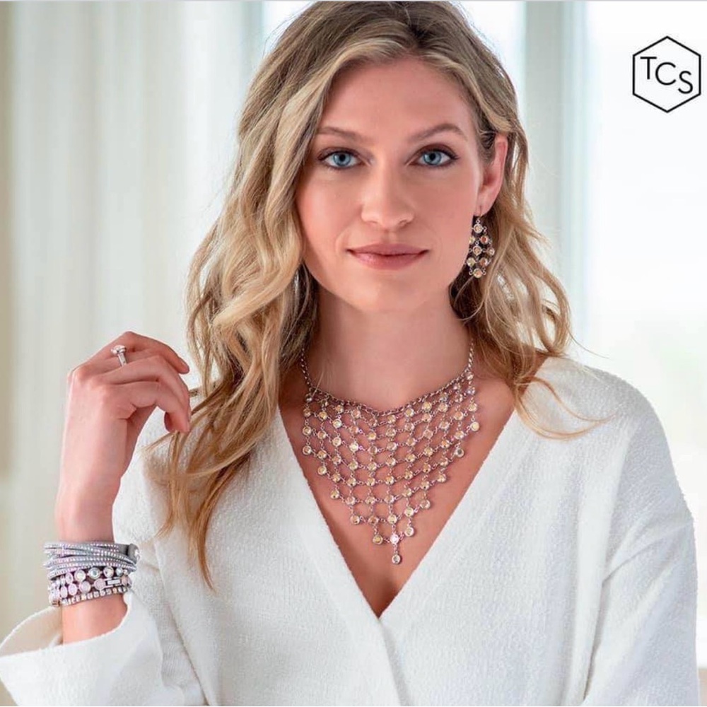 Touchstone Crystal by Swarovski bib Chanelle earrings aurore boreale BNIB - Picture 7 of 7